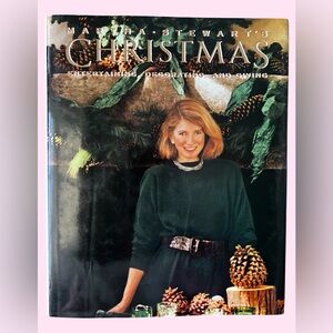 Martha Stewart’s Christmas Guide to Entertaining & Decorating 1989